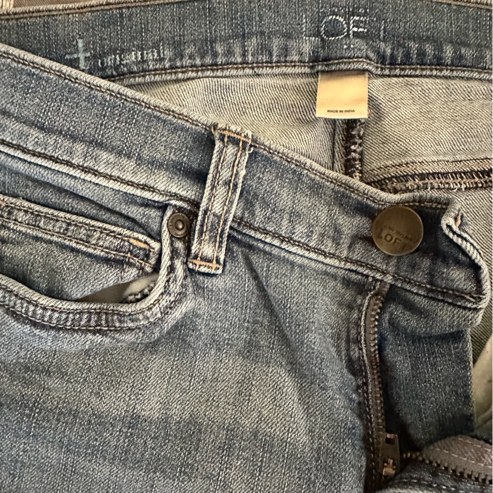 Ann Taylor loft size 4 original jean shorts